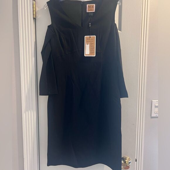 NWT Nue‎ By Shani women's black long sleeve cold shoulder dress size 10 - Picture 6 of 9